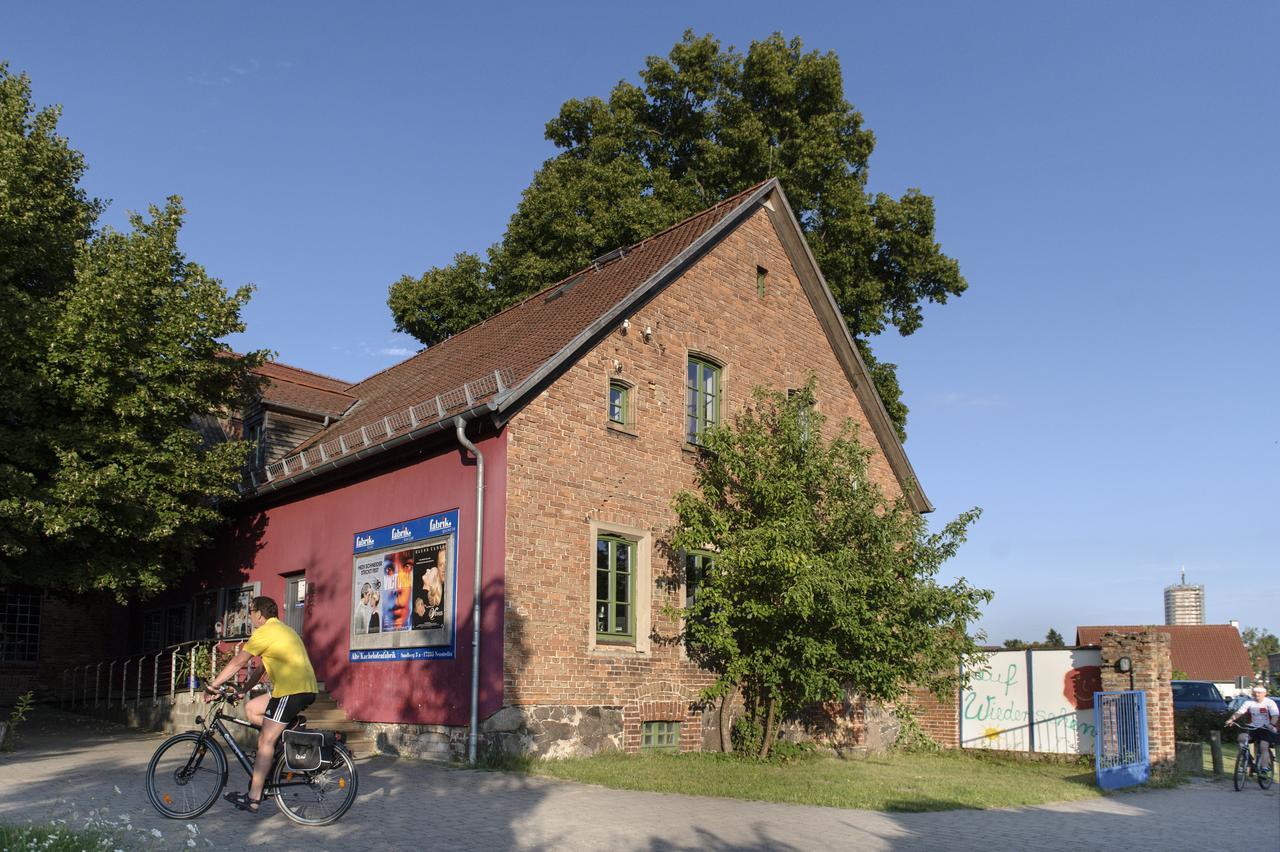 Basiskulturfabrik Oeko-Hotel Neustrelitz Exteriér fotografie